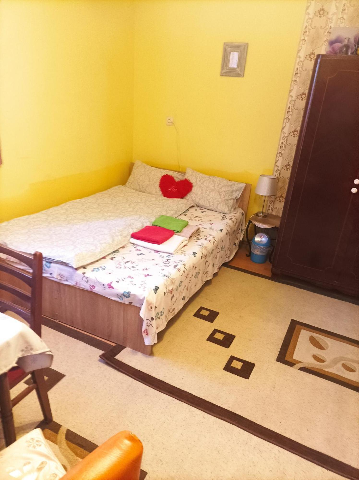 Apartament Cu Doua Camere Si Gradina Cluj-Napoca Exterior foto